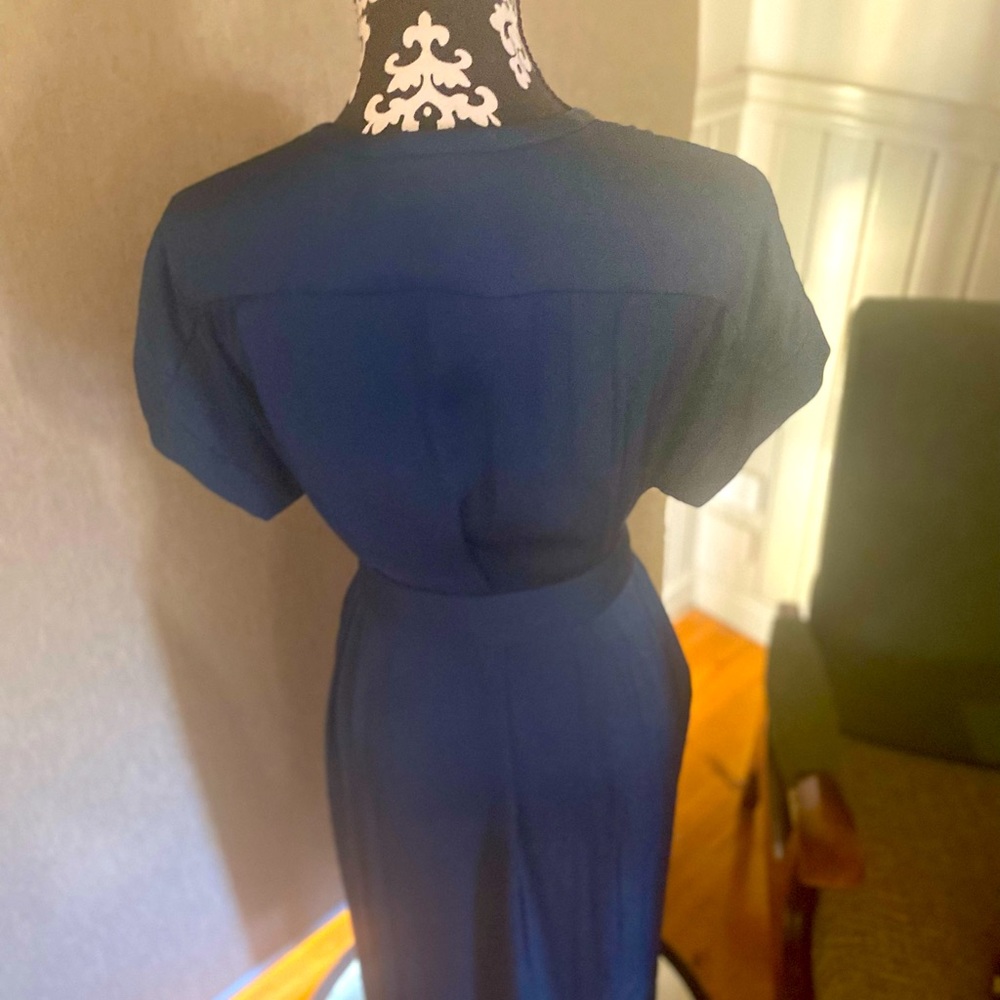 Witchery dress in satin. Size 8. - Picture 3 of 6